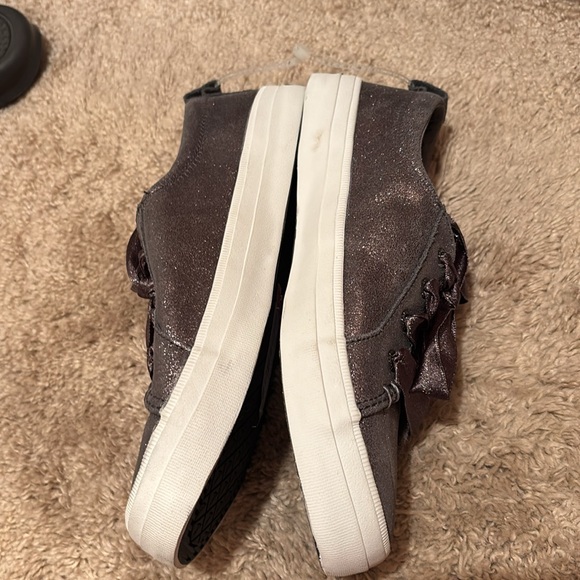 NWT Sperry Women's Sparkle Sneakers Silver gray Metallic 6.5 shoes - Picture 2 of 7